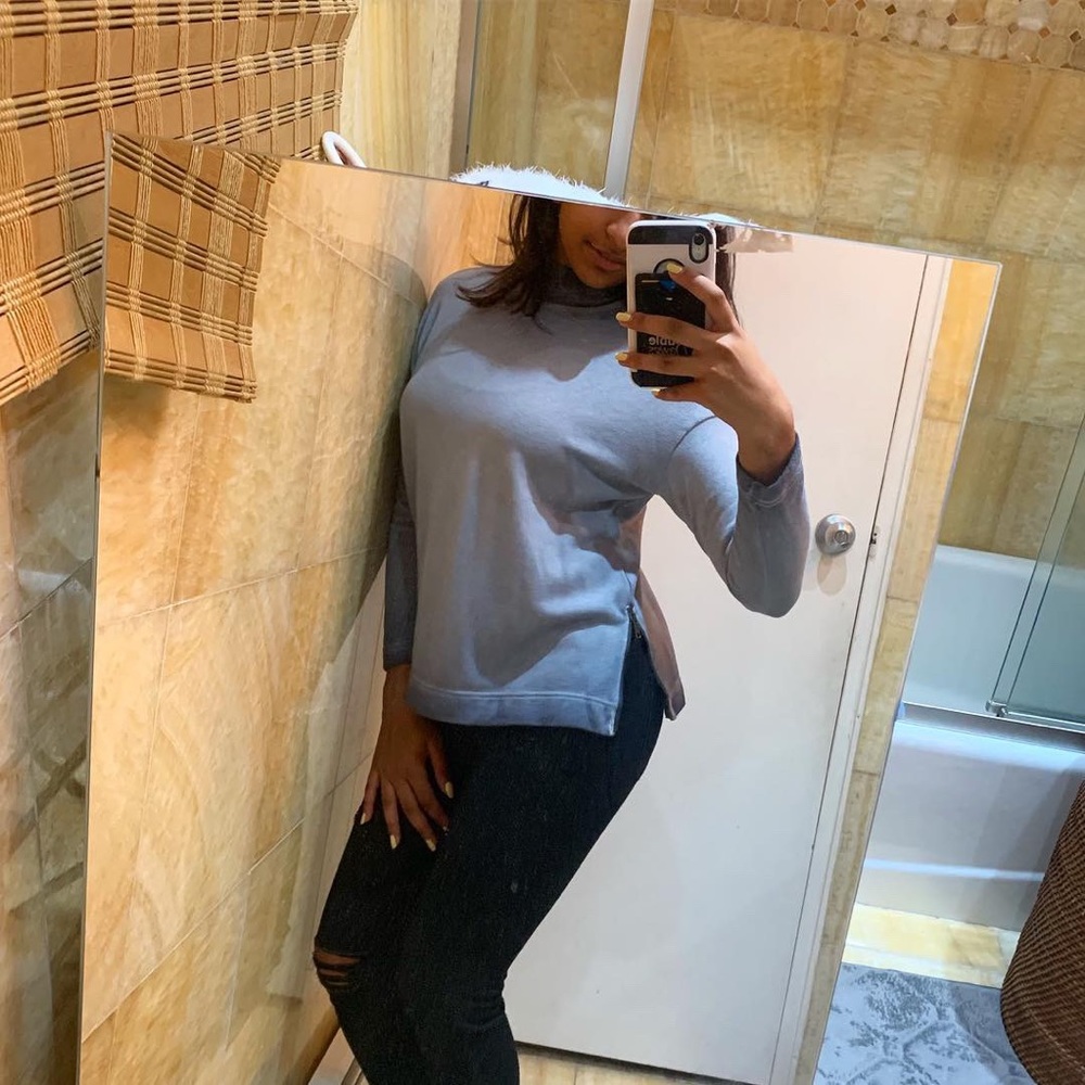 Chic sweater